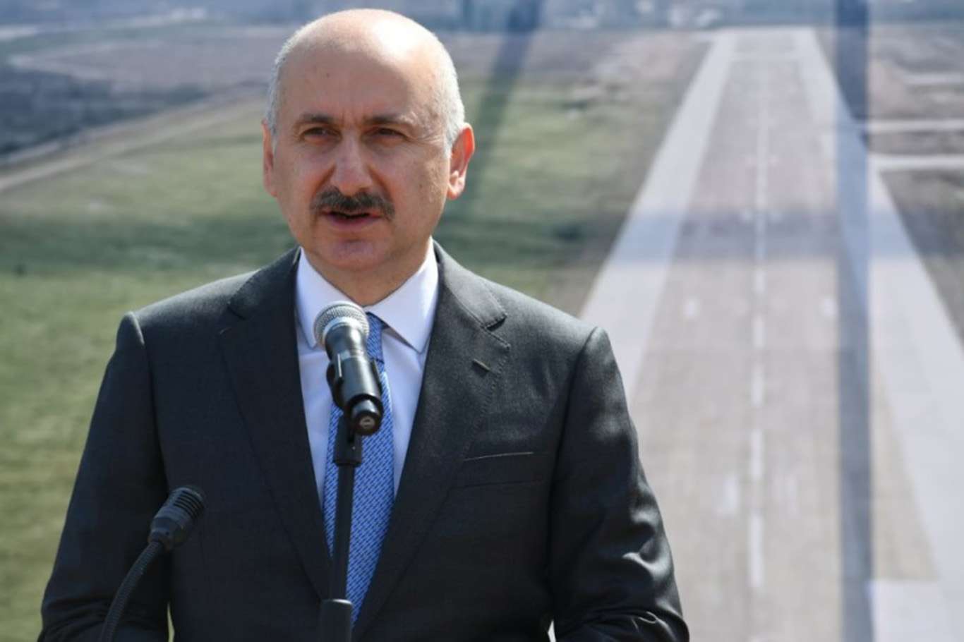 Karaismailoğlu: İstanbul-İzmir Otoyolu ve Osmangazi Köprüsü'nü bayramda 290 bin araç kullandı Karaismailoğlu: İstanbul-İzmir Otoyolu ve Osmangazi Köprüsü'nü bayramda 290 bin araç kullandı